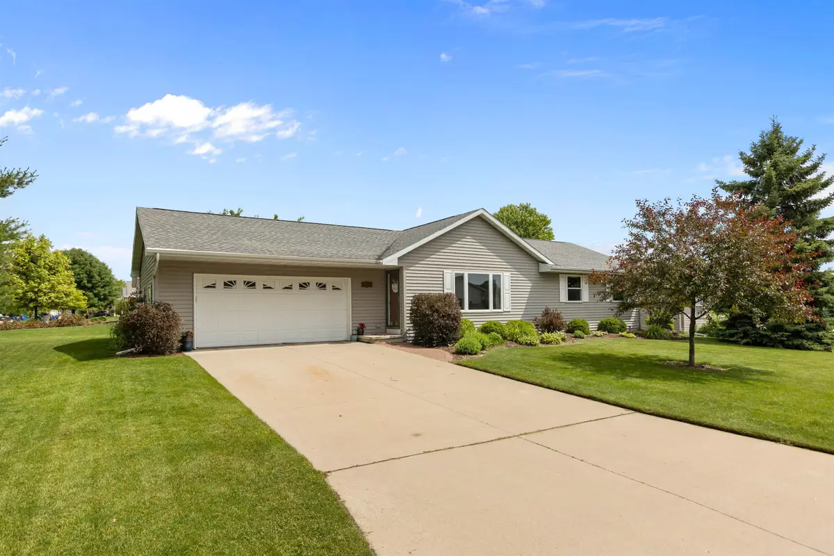 1140 Grassy Plains Drive, Neenah, WI 54956 - #1