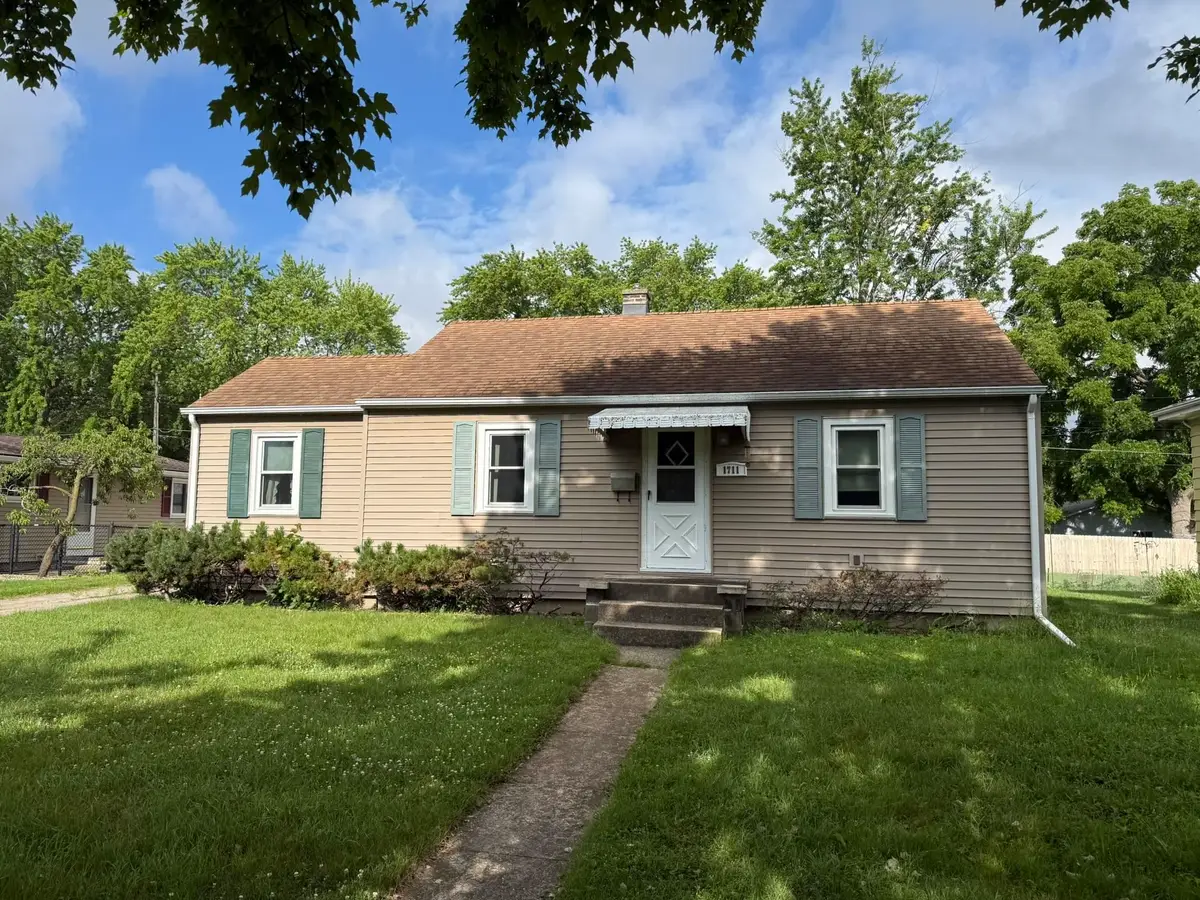 1711 Grove Street, Oshkosh, WI 54901 - #1