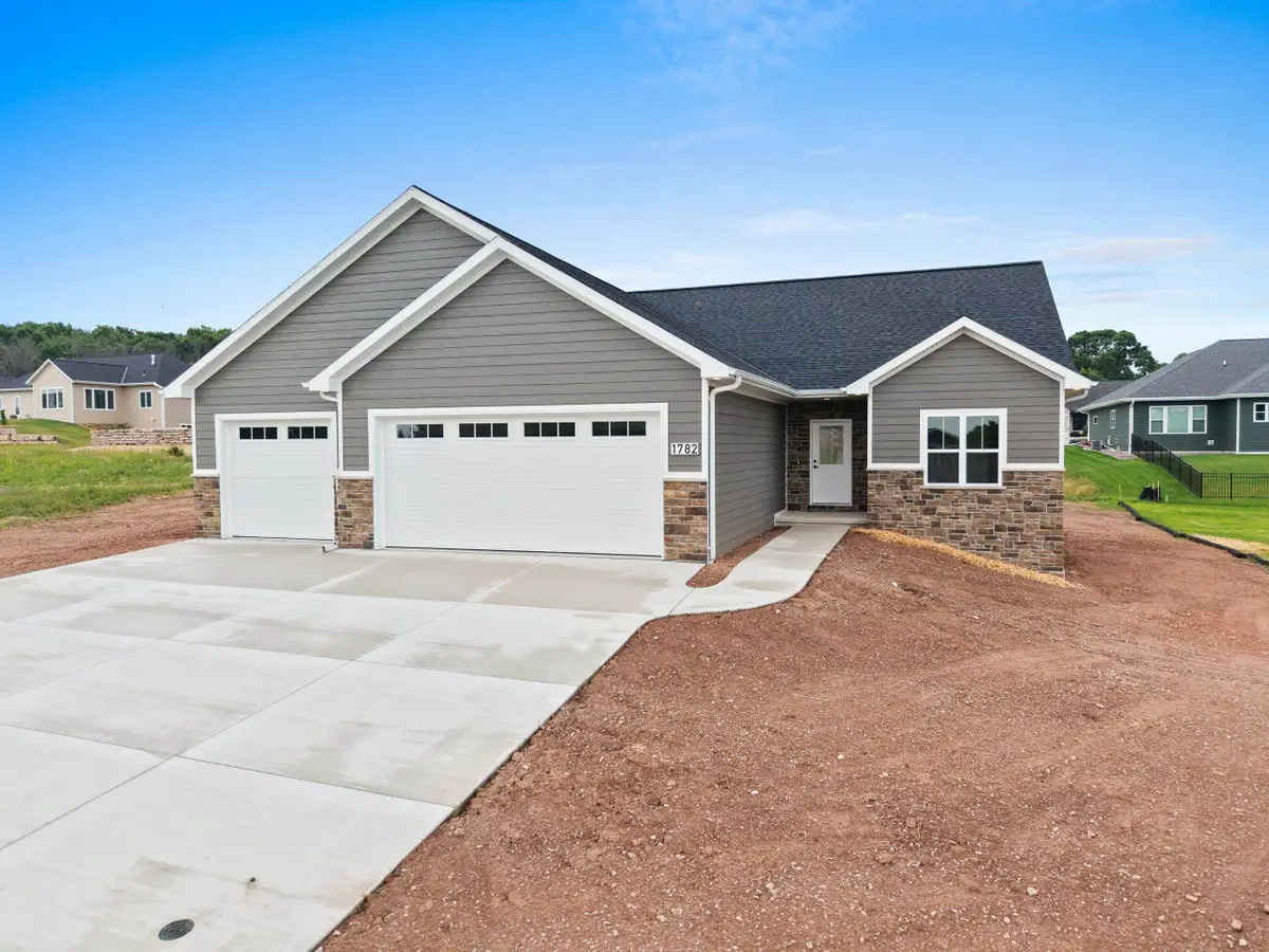 1782 Dallas Lane, De Pere, WI 54115-9219 - #1