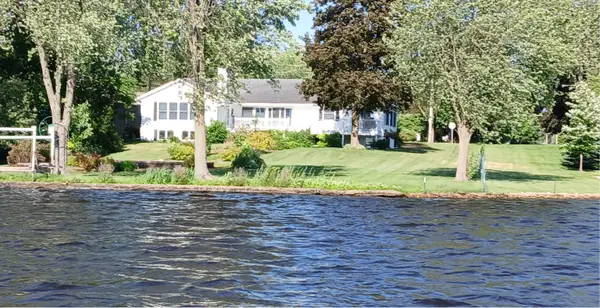 503 Riverside Drive, SHAWANO, WI 54166