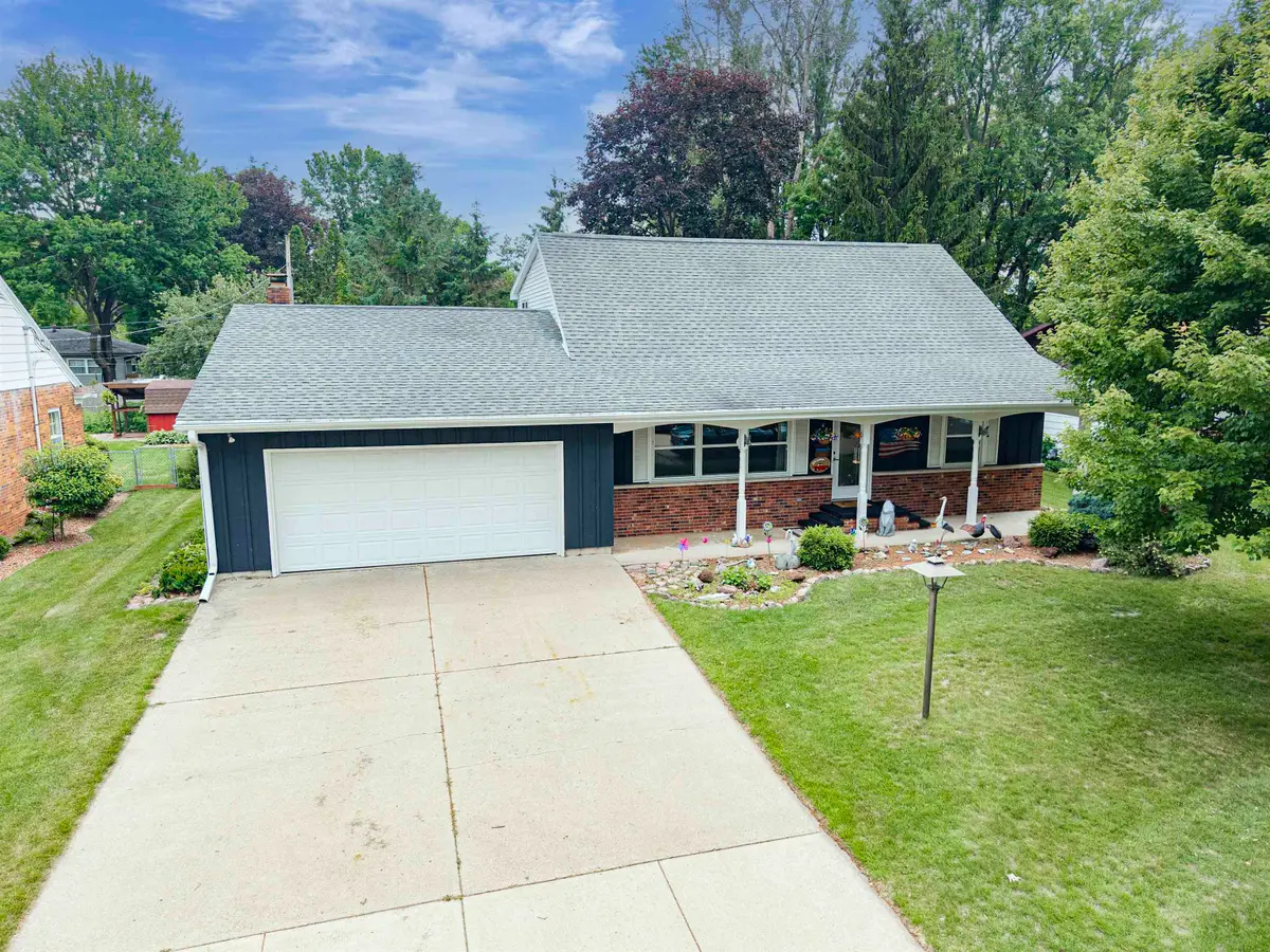 430 Fairview Way, Shawano, WI 54166 - #1