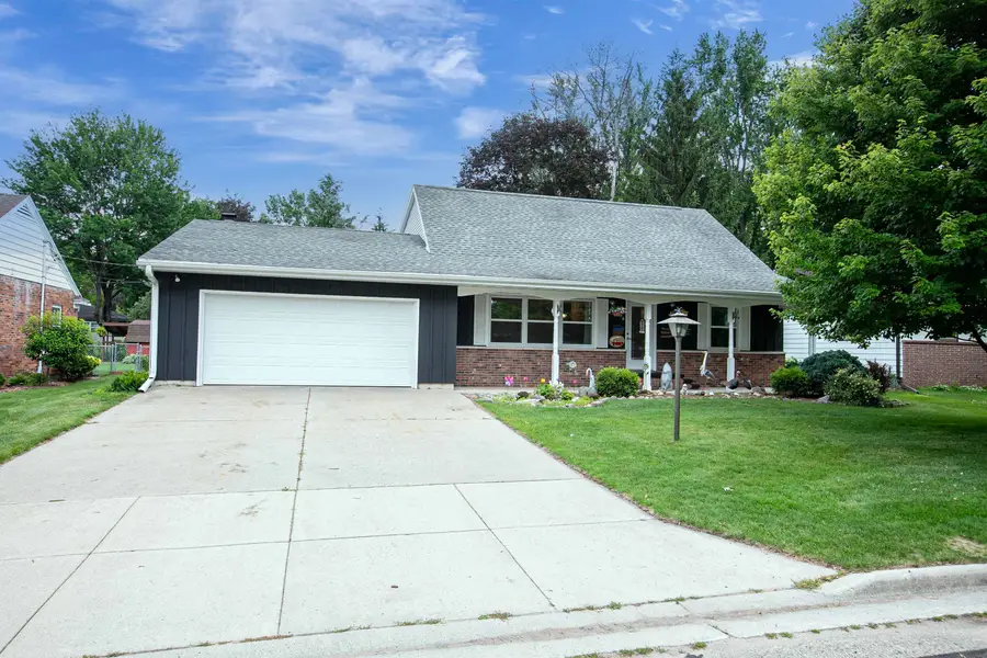 430 Fairview Way, Shawano, WI 54166 - #3