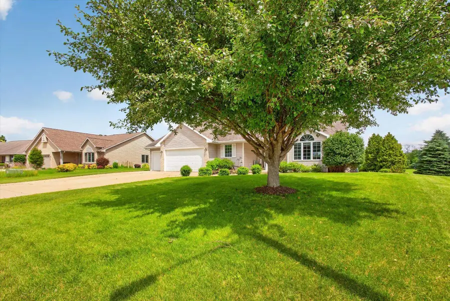 465 Winding Waters Way, De Pere, WI 54115-8394 - #3
