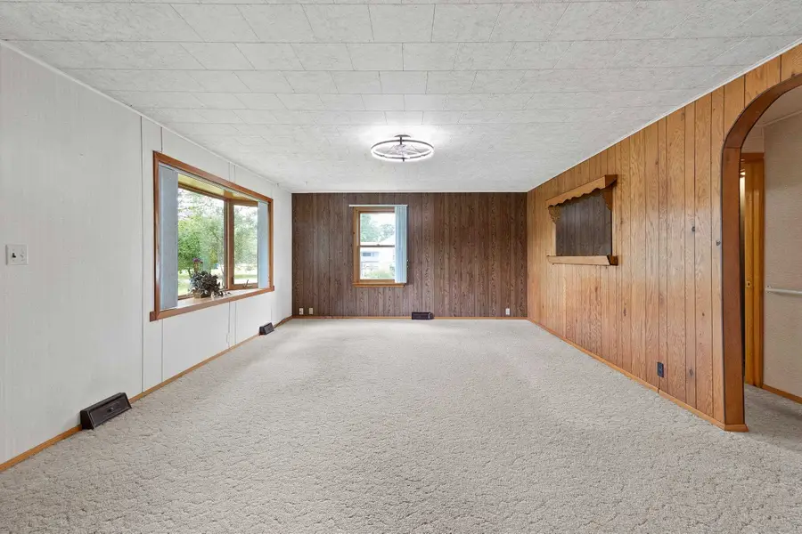 243 E Chicago Road, Wautoma, WI 54982 - #3