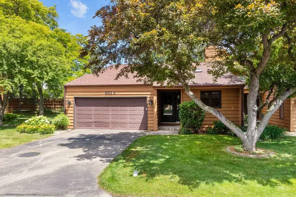 933 E Windfield Place #A, APPLETON, WI 54911