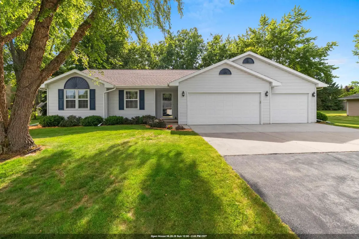 3125 Woodland Reserve Lane, Green Bay, WI 54313-4037 - #1