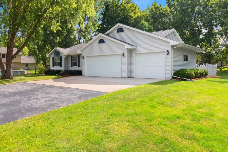 3125 Woodland Reserve Lane, Green Bay, WI 54313-4037 - #2
