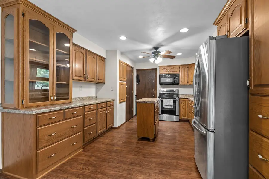 732 Manchester Road, Neenah, WI 54956 - #3