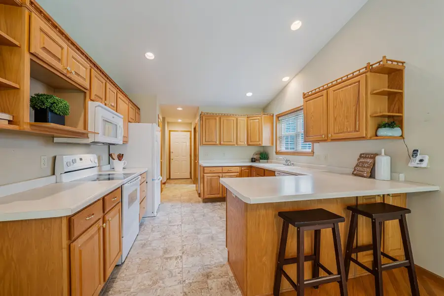 1424 E Keystone Lane, Appleton, WI 54913 - #3