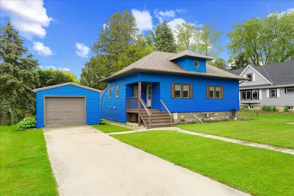 710 Center Street, KEWAUNEE, WI 54216-1532