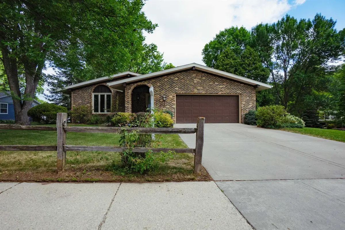 323 Old Pioneer Road, Fond Du Lac, WI 54935 - #1