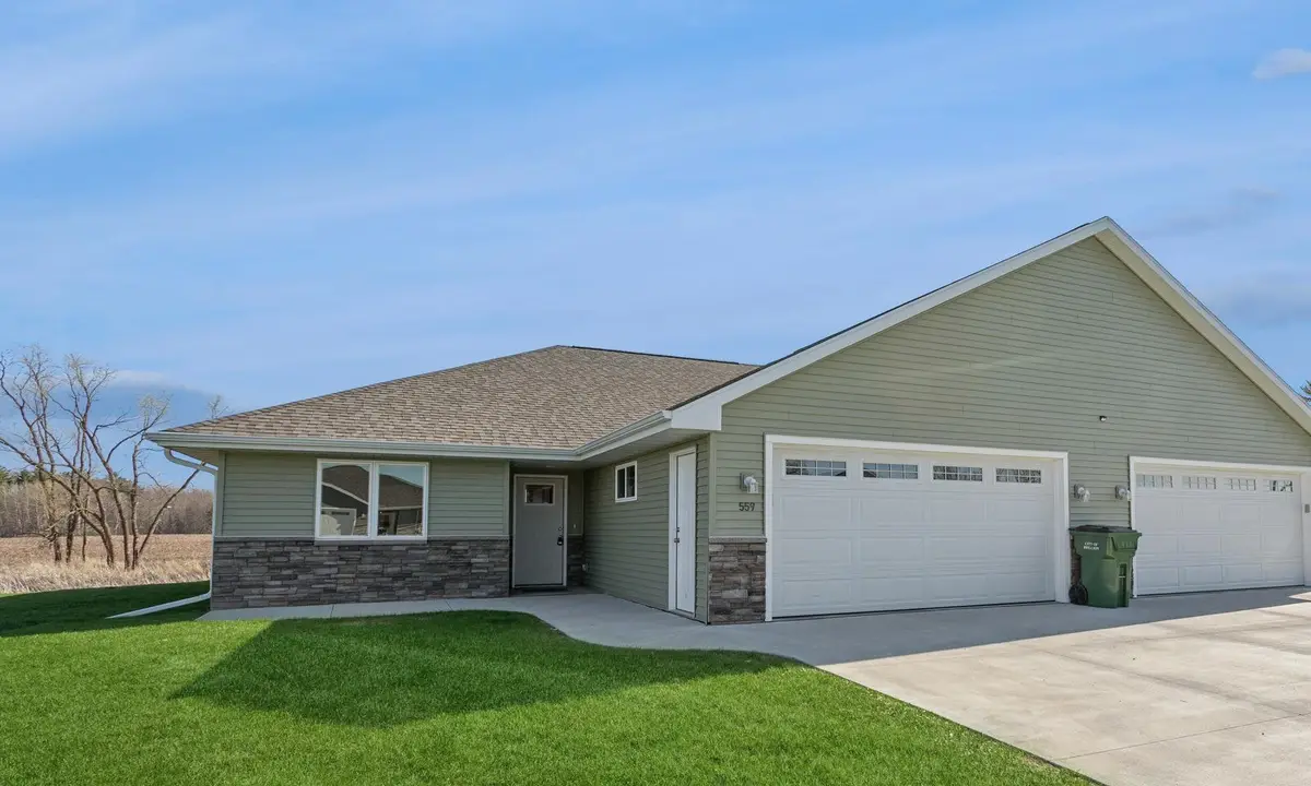 559 Summer Drive, Brillion, WI 54110 - #1