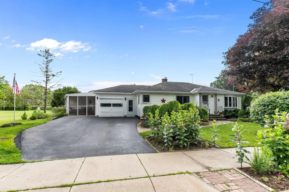 304 E Mary Street, Black Creek, WI 54106 - #1