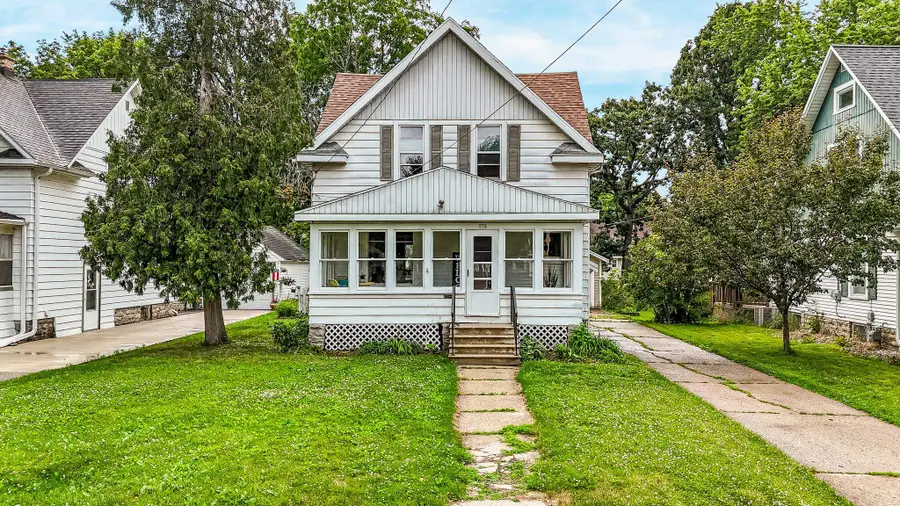 739 Monroe Street, Oshkosh, WI 54901-5334 - #2
