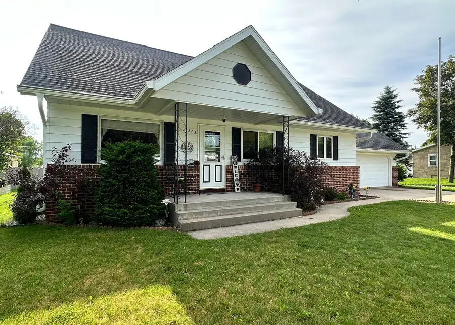 262 Park Avenue, Oconto Falls, WI 54154 - #2