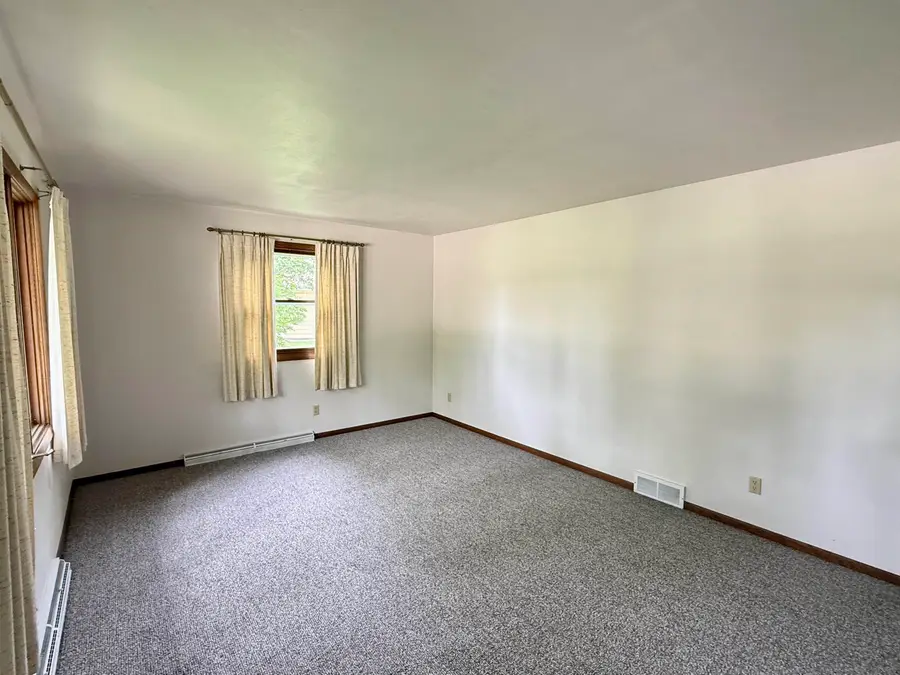 1002 E Northwood Drive, Appleton, WI 54911 - #2