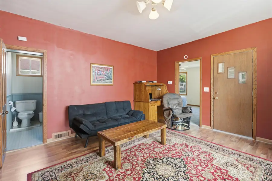 915 W Hawes Avenue, Appleton, WI 54914 - #3