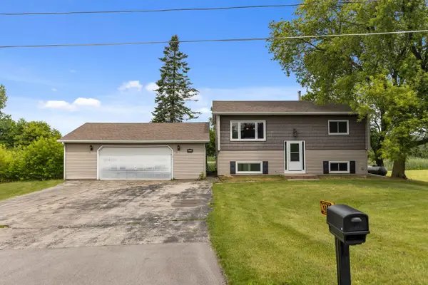 N2749 Evergreen Lane, APPLETON, WI 54913