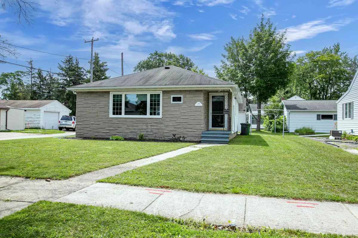209 E 2nd Street, Kimberly, WI 54136-1914 - #1