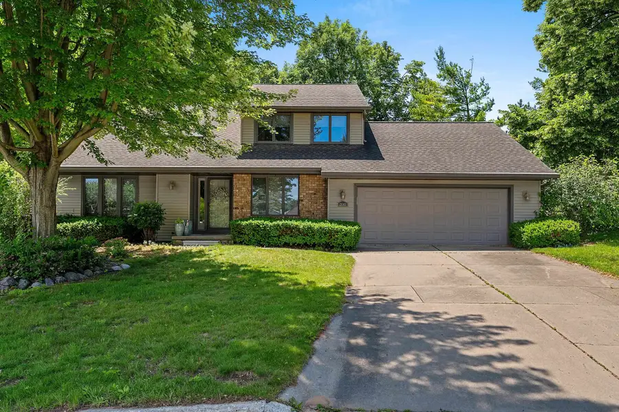 2641 Poplar Springs Circle, Green Bay, WI 54304-1816 - #2