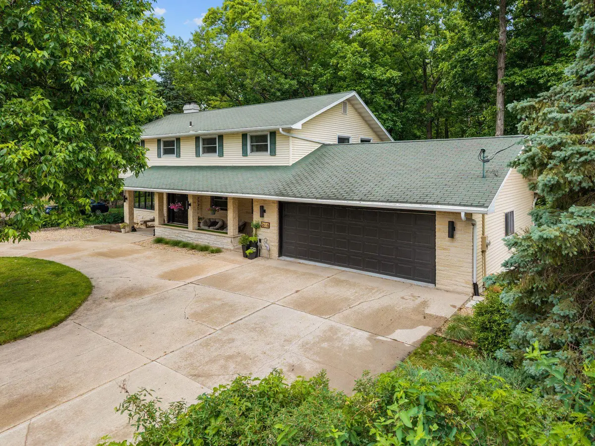3616 E Lexington Drive, Appleton, WI 54915 - #1