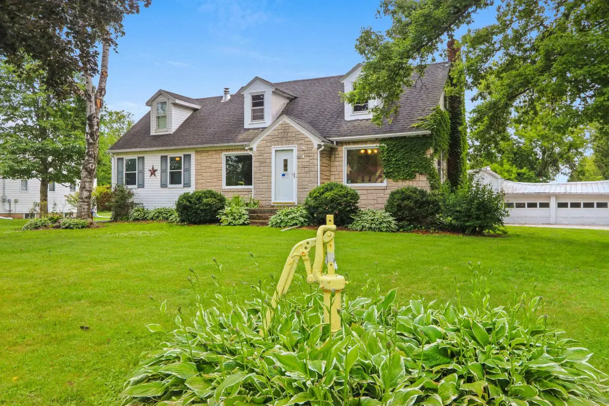 5067 Glendale Avenue, Green Bay, WI 54313-7572 - #1