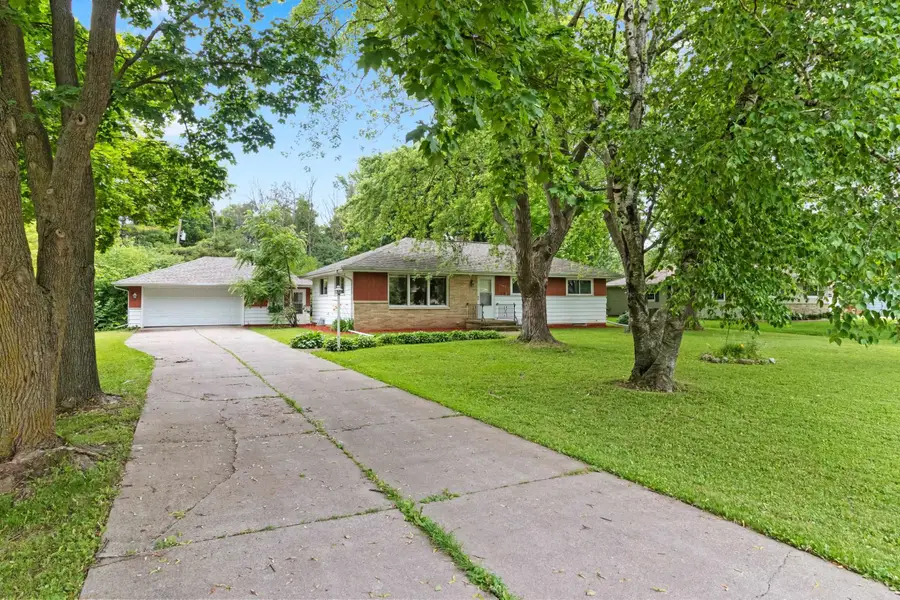 1502 S Van Dyke Road, Appleton, WI 54914 - #2