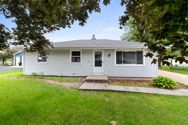 1711 Oriole Street, NEW LONDON, WI 54961