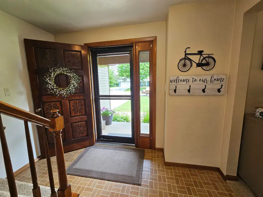 422 S Fox Croft Drive, De Pere, WI 54115-2440 - #3