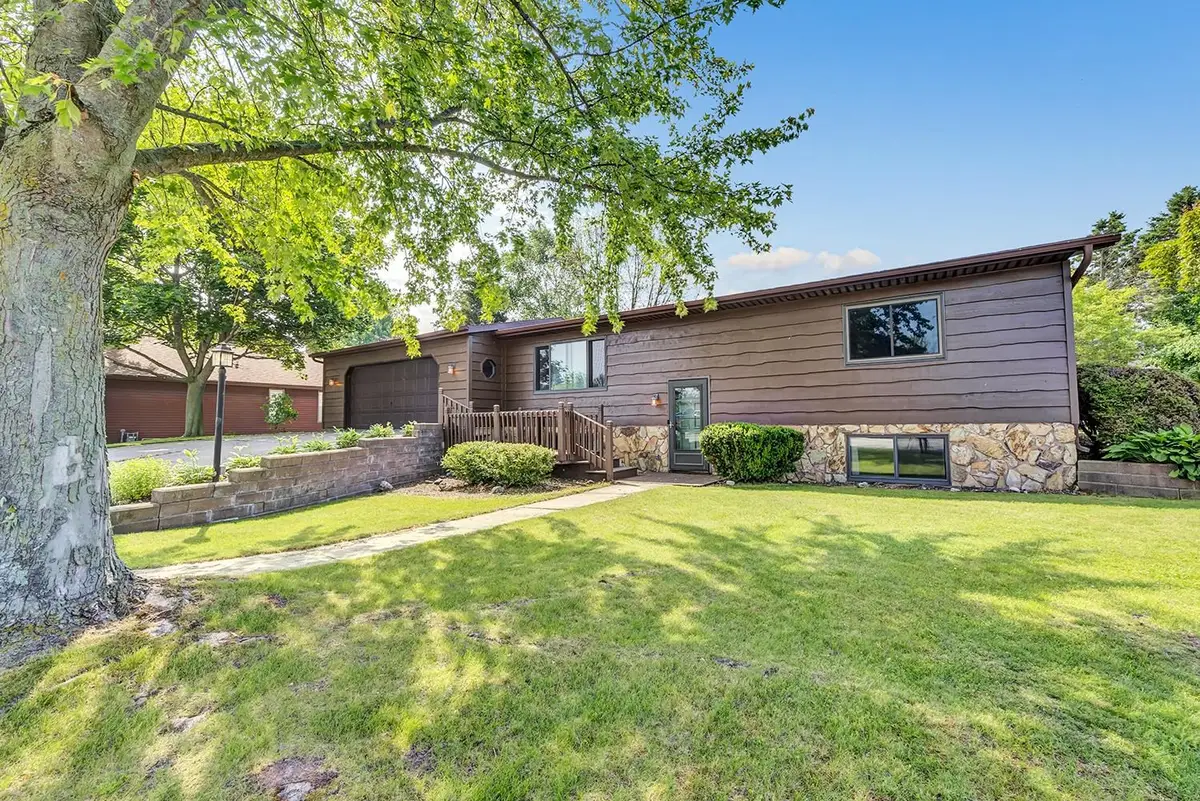 1315 Sunrise Court, Kewaunee, WI 54216 - #1