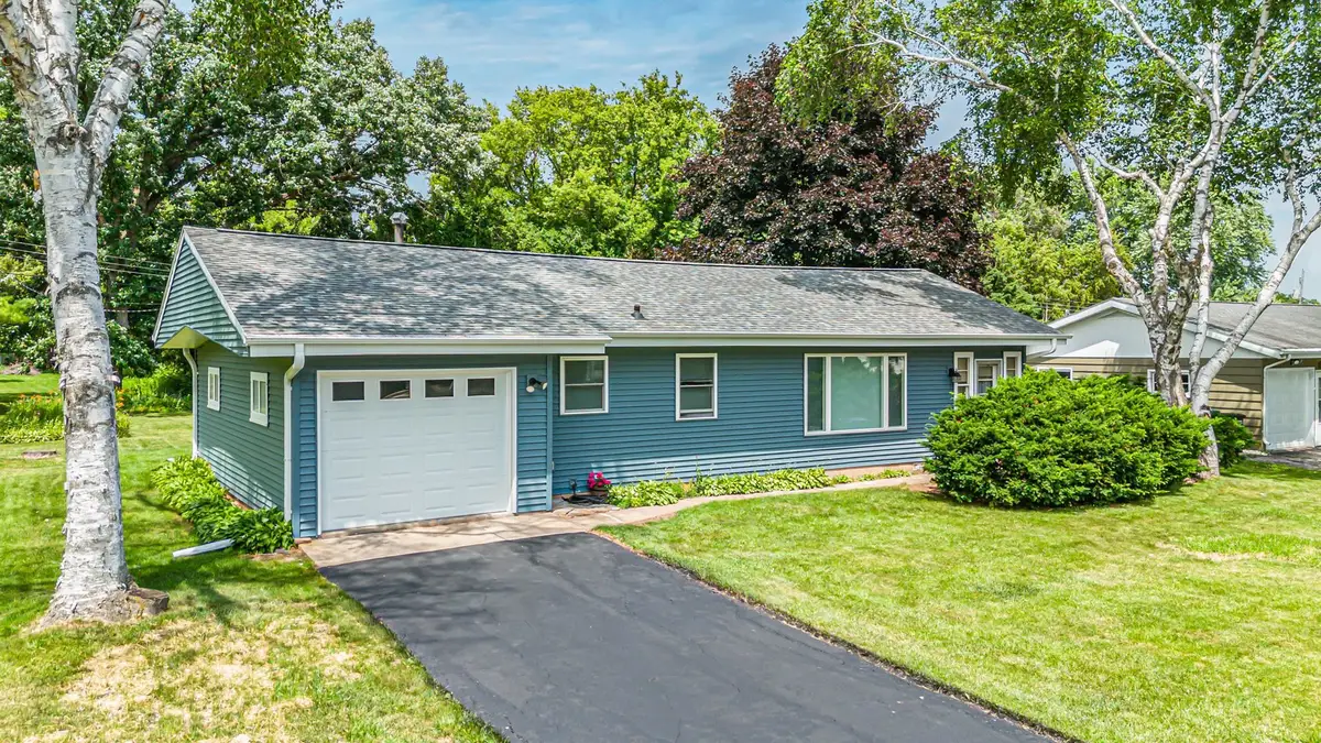 52 Myrna Jane Drive, Oshkosh, WI 54902 - #1