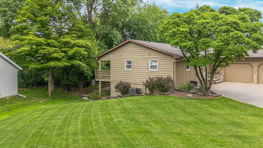 519 Sheridan Street, Kaukauna, WI 54130 - #3
