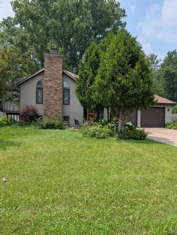 2050 Hilltop Drive, ASHWAUBENON, WI 54313-9320