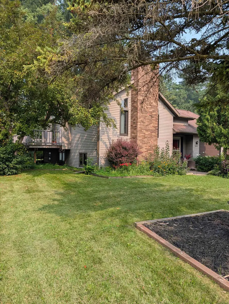 2050 Hilltop Drive, Ashwaubenon, WI 54313-9320 - #2