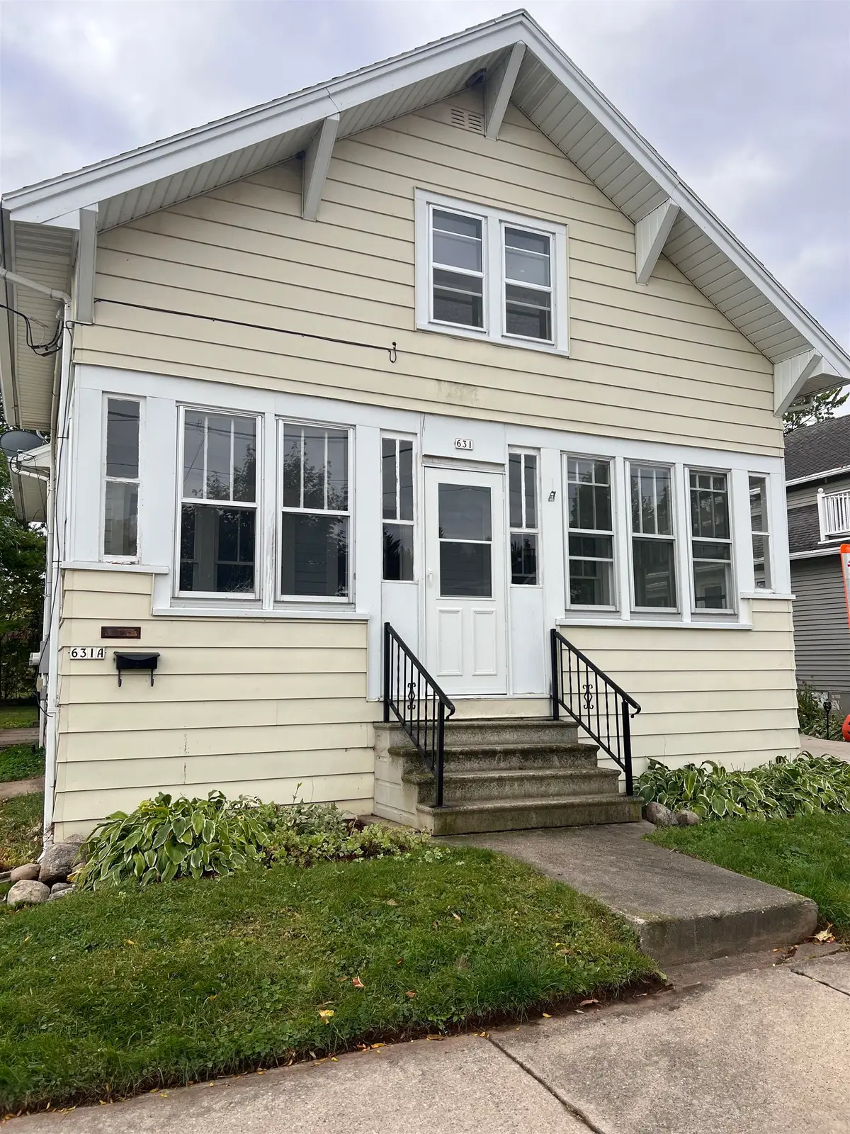 631 W 11th Avenue, Oshkosh, WI 54902-6309 - #1