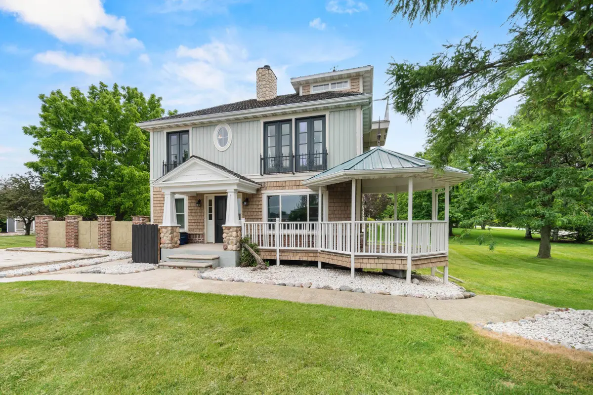 705 Lakeshore Drive, Kewaunee, WI 54216 - #1