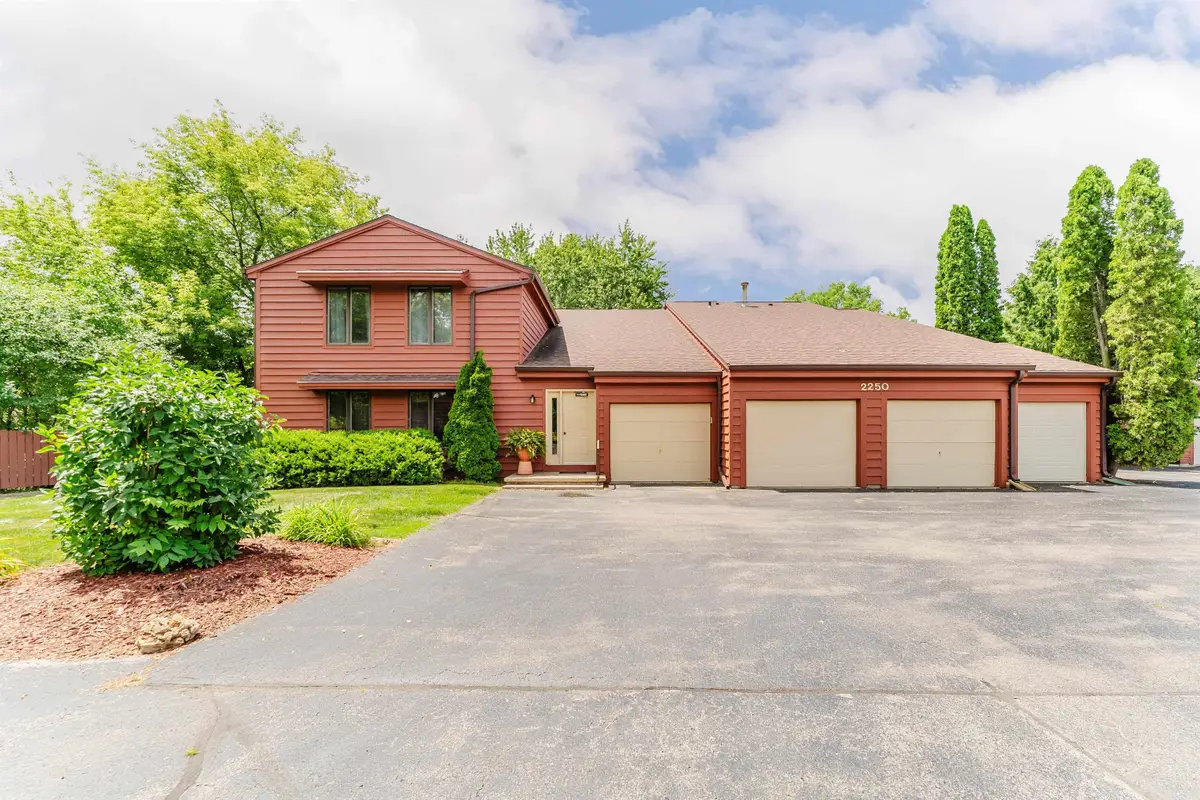 2250 Meadowbrook Court #UNIT C, Oshkosh, WI 54904-7853 - #1