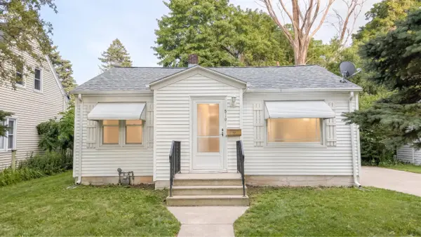 910 Wilson Avenue, GREEN BAY, WI 54303