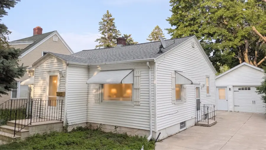 910 Wilson Avenue, Green Bay, WI 54303 - #2