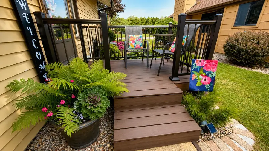 1385 W 18th Avenue #2, Oshkosh, WI 54902-6690 - #3