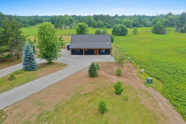N9421 Baker Lane, CRIVITZ, WI 54114