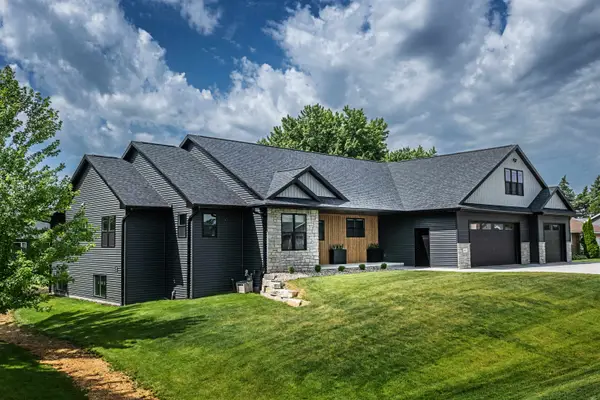 805 E Evergreen Drive, KAUKAUNA, WI 54130