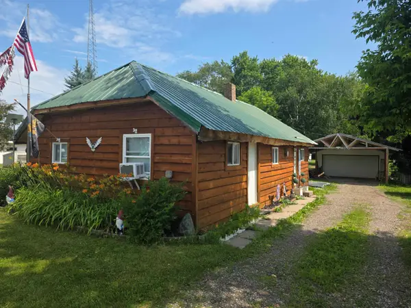 14032 Old 32 Road, MOUNTAIN, WI 54149