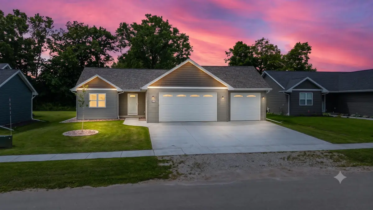 1532 Liberty Avenue, Neenah, WI 54956 - #1