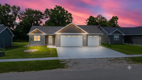 1532 Liberty Avenue, NEENAH, WI 54956