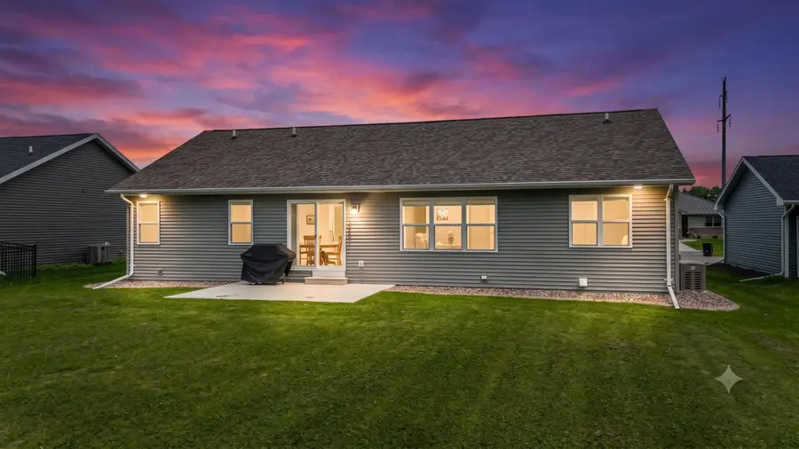 1532 Liberty Avenue, Neenah, WI 54956 - #2