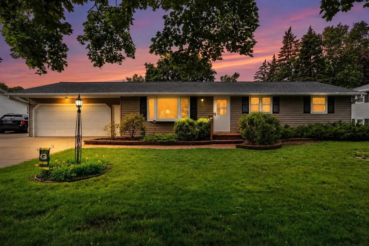 1203 Valley View Road, Green Bay, WI 54304-4166 - #1