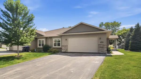 1270 Cameron Circle, NEENAH, WI 54956