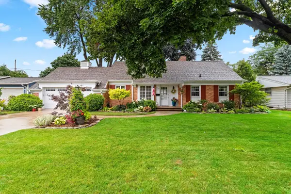 1049 Kalfahs Street, NEENAH, WI 54956