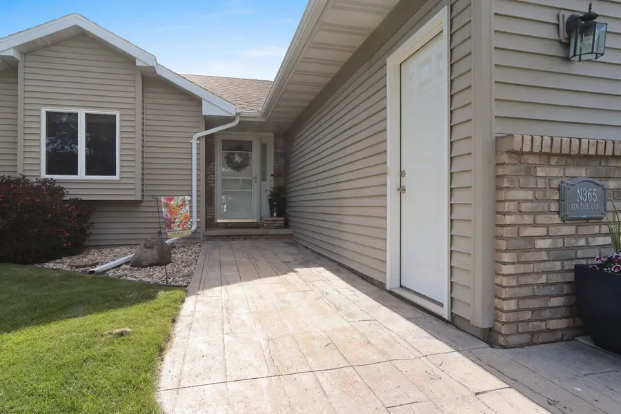 N365 Red Tail Lane, Appleton, WI 54915-8745 - #2